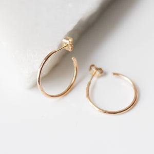 Everyday Hammered Hoops in yellow gold side view