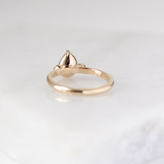 Lagoon Pear Green Sapphire Ring detail rear view