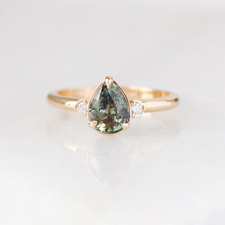 Lagoon Pear Green Sapphire Ring detailed front view
