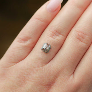 Rectangular salt and pepper diamond on hand