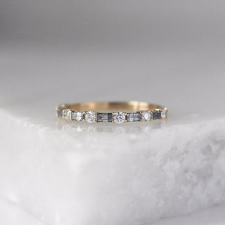 Deco Diamond Gold Band front view