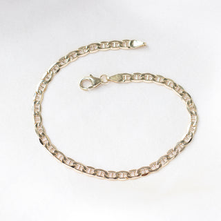 Mariner Chain Gold Bracelet open detail view 