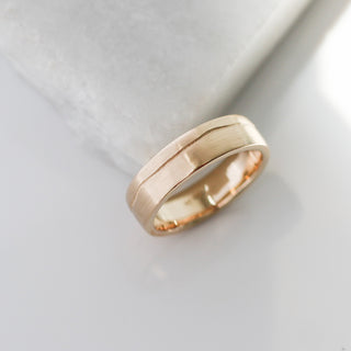 Path Gold Band profile view