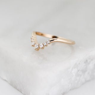 Sahara Diamond v shaped band side view on marble