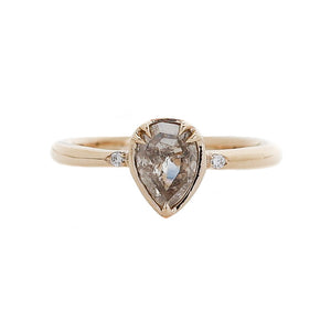 Pear cut diamond ring in yellow gold  front detail view